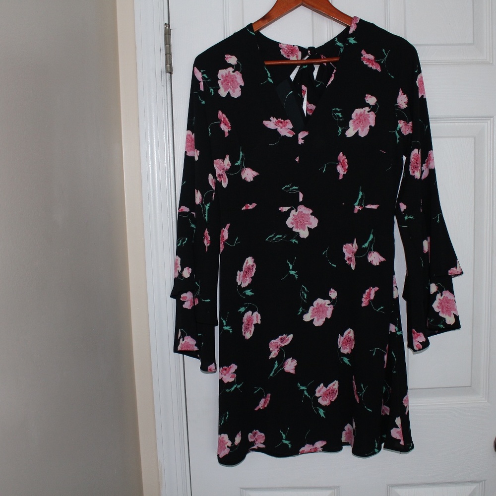 Atmosphere black dress with floral print